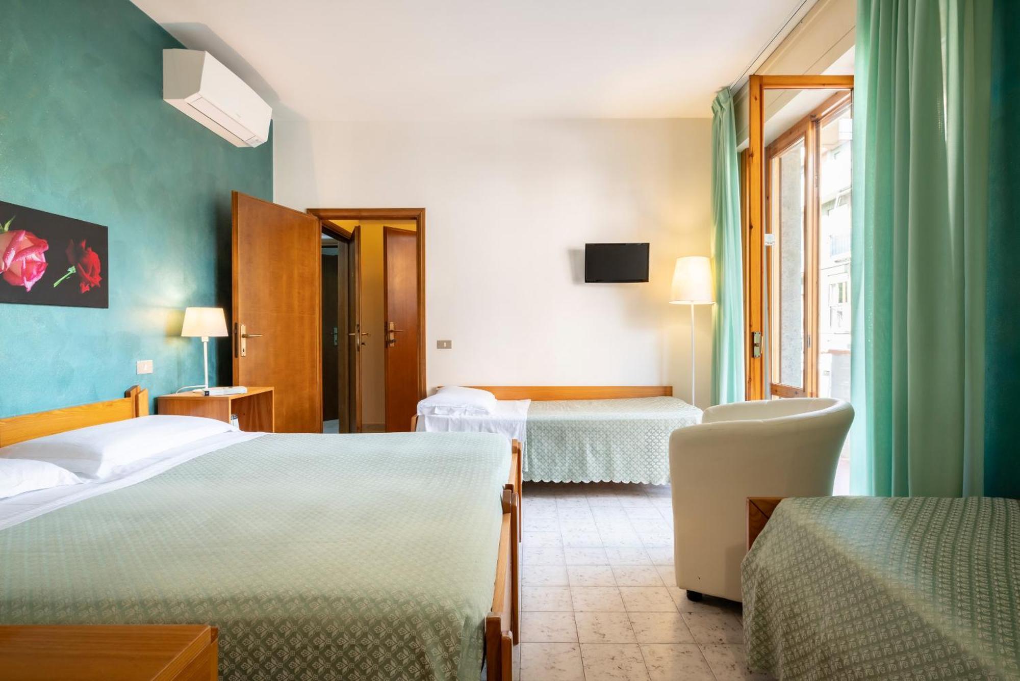 פולוניקה Hotel Parco Dei Pini - 100Mt Dal Mare מראה חיצוני תמונה
