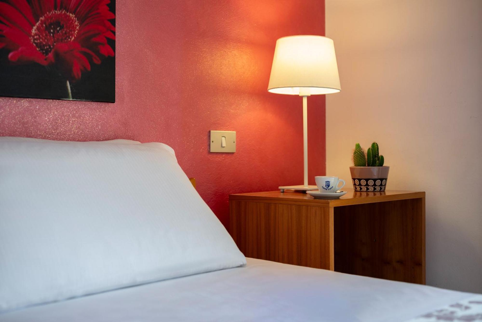 פולוניקה Hotel Parco Dei Pini - 100Mt Dal Mare מראה חיצוני תמונה