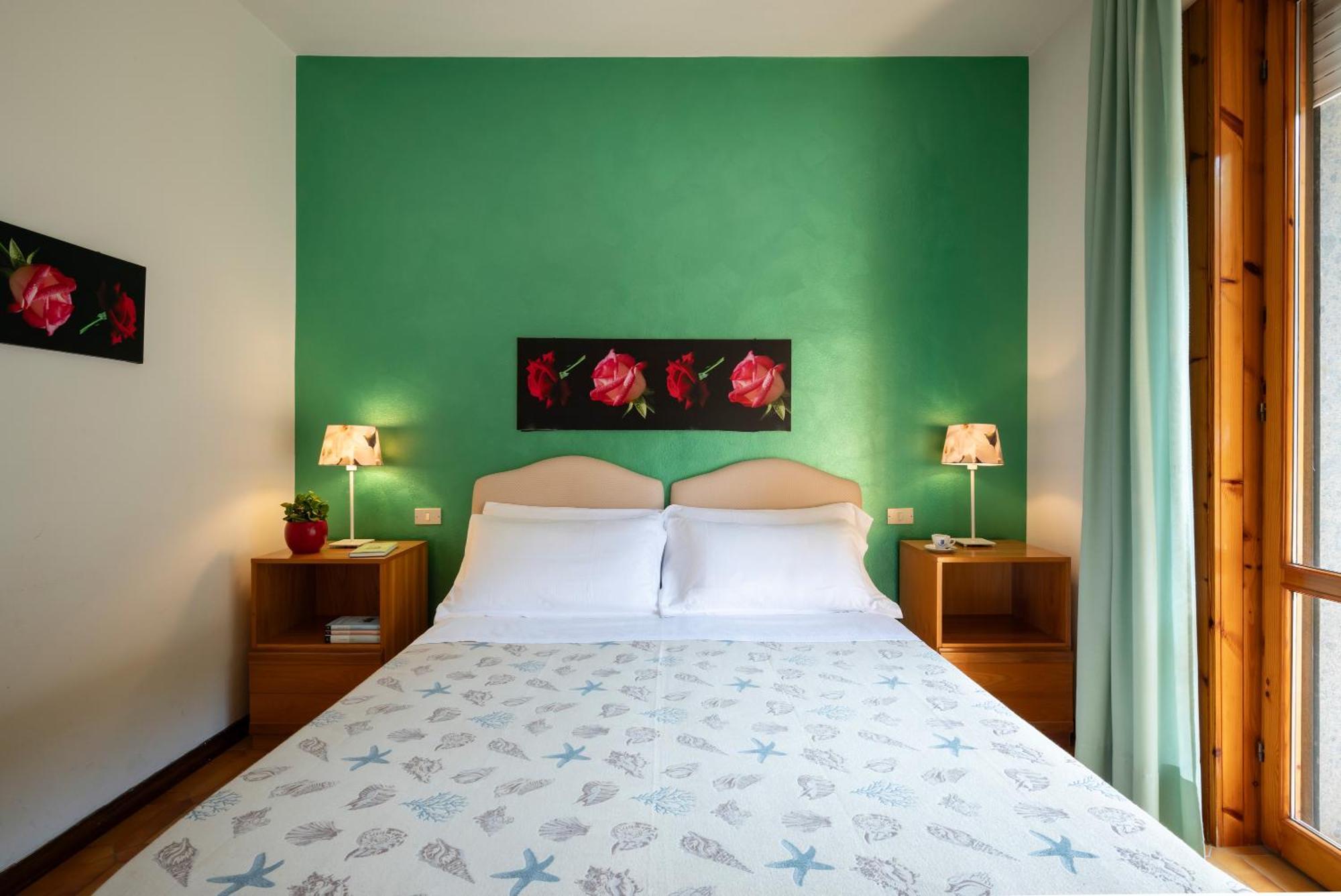 פולוניקה Hotel Parco Dei Pini - 100Mt Dal Mare מראה חיצוני תמונה